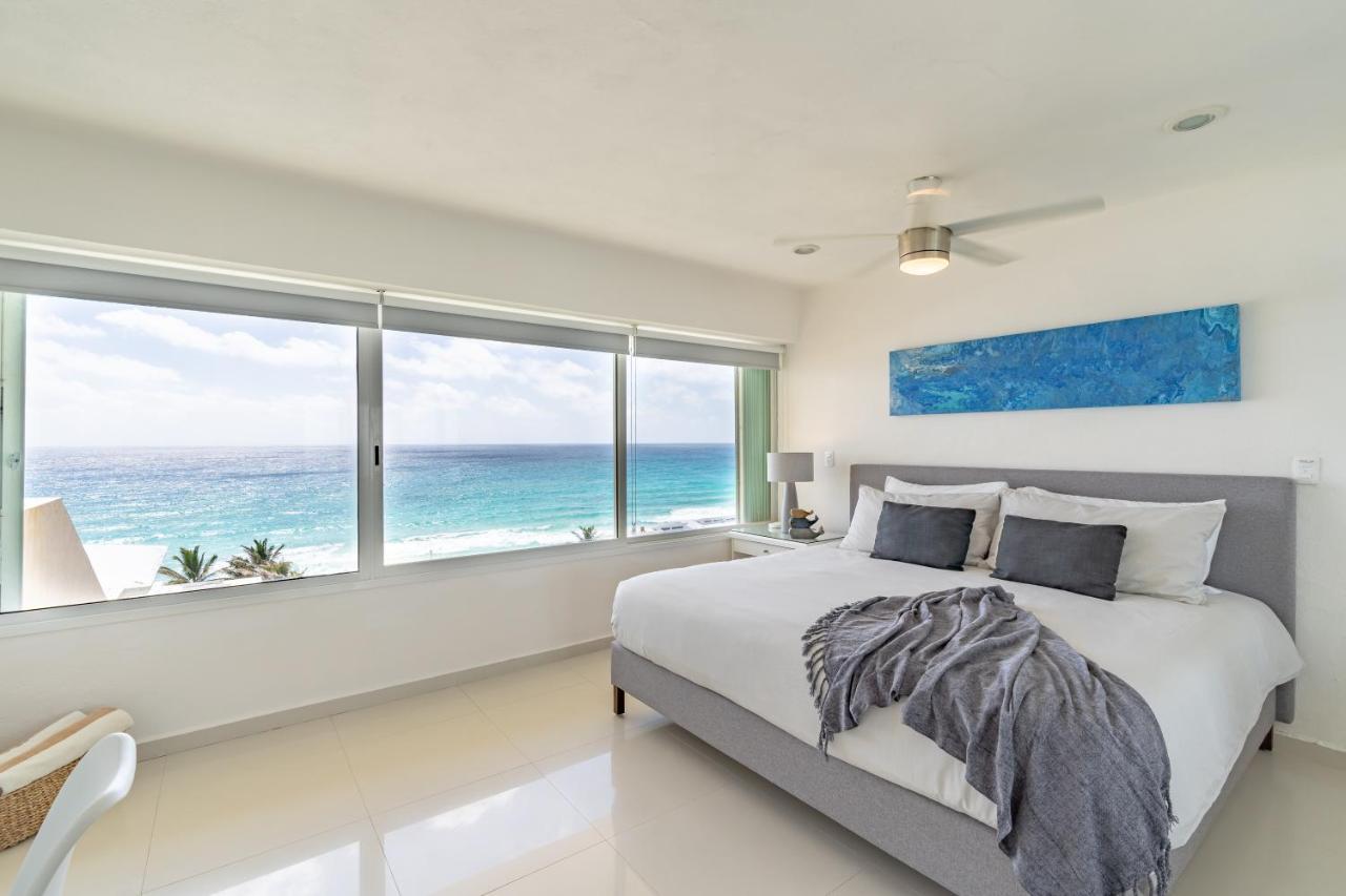 Apartahotel Ocean View Three Bedroom, Three Story Penthouse By The