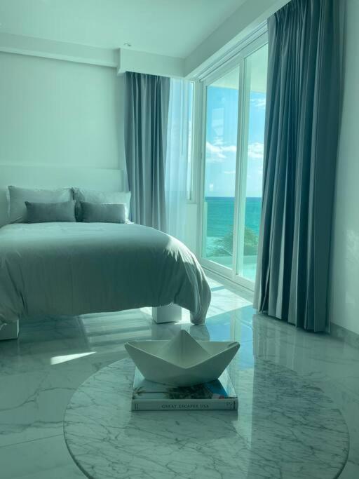 Beachfront Deluxe -best Ocean View, With Beach, Gym And * Cancún