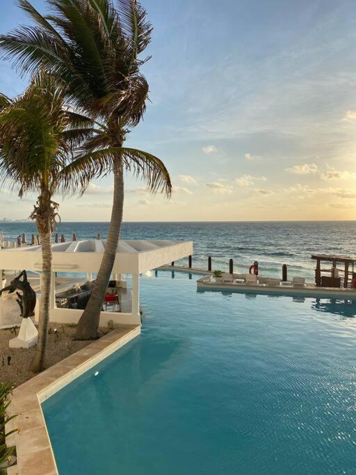 Apartamento Beachfront Deluxe -best Ocean View, With Beach, Gym And Cancún