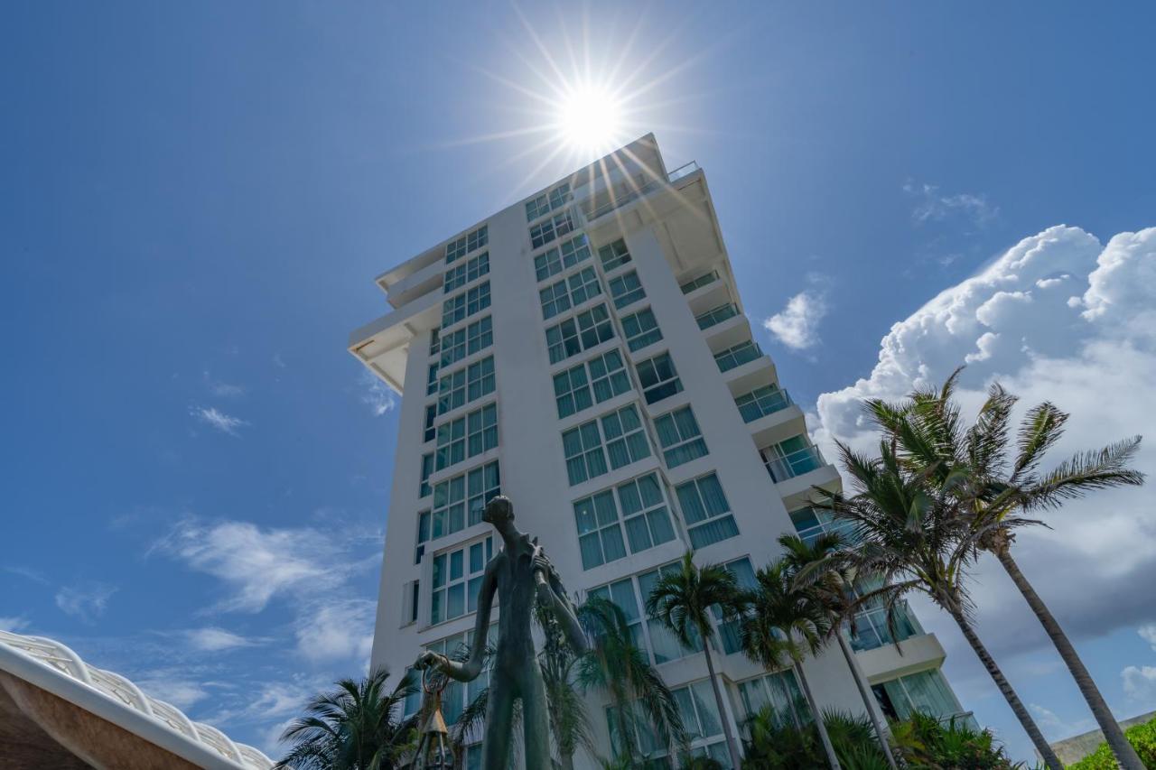 Beachfront Deluxe -best Ocean View, With Beach, Gym And Apartamento *