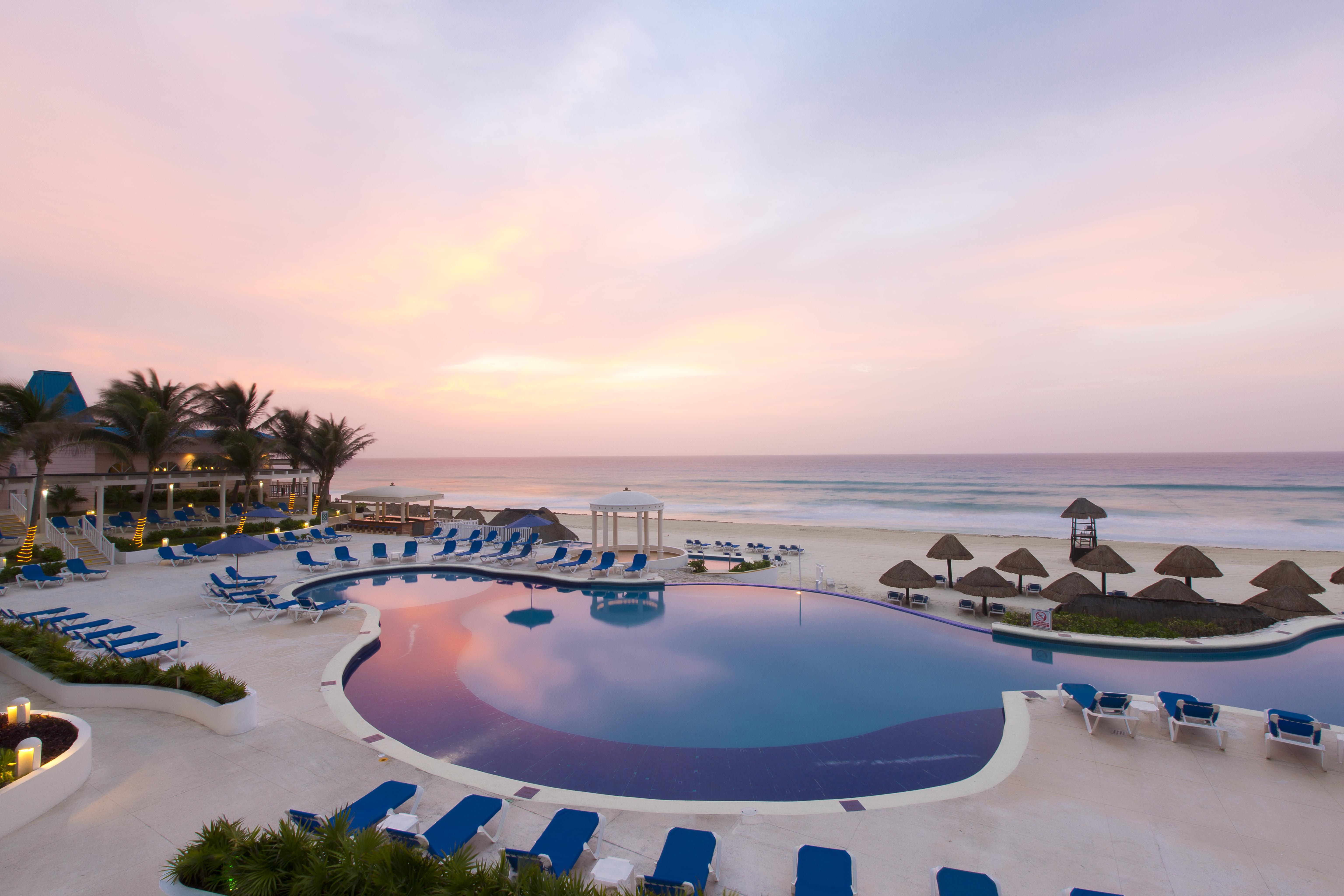 Hotel Golden Parnassus Cancún