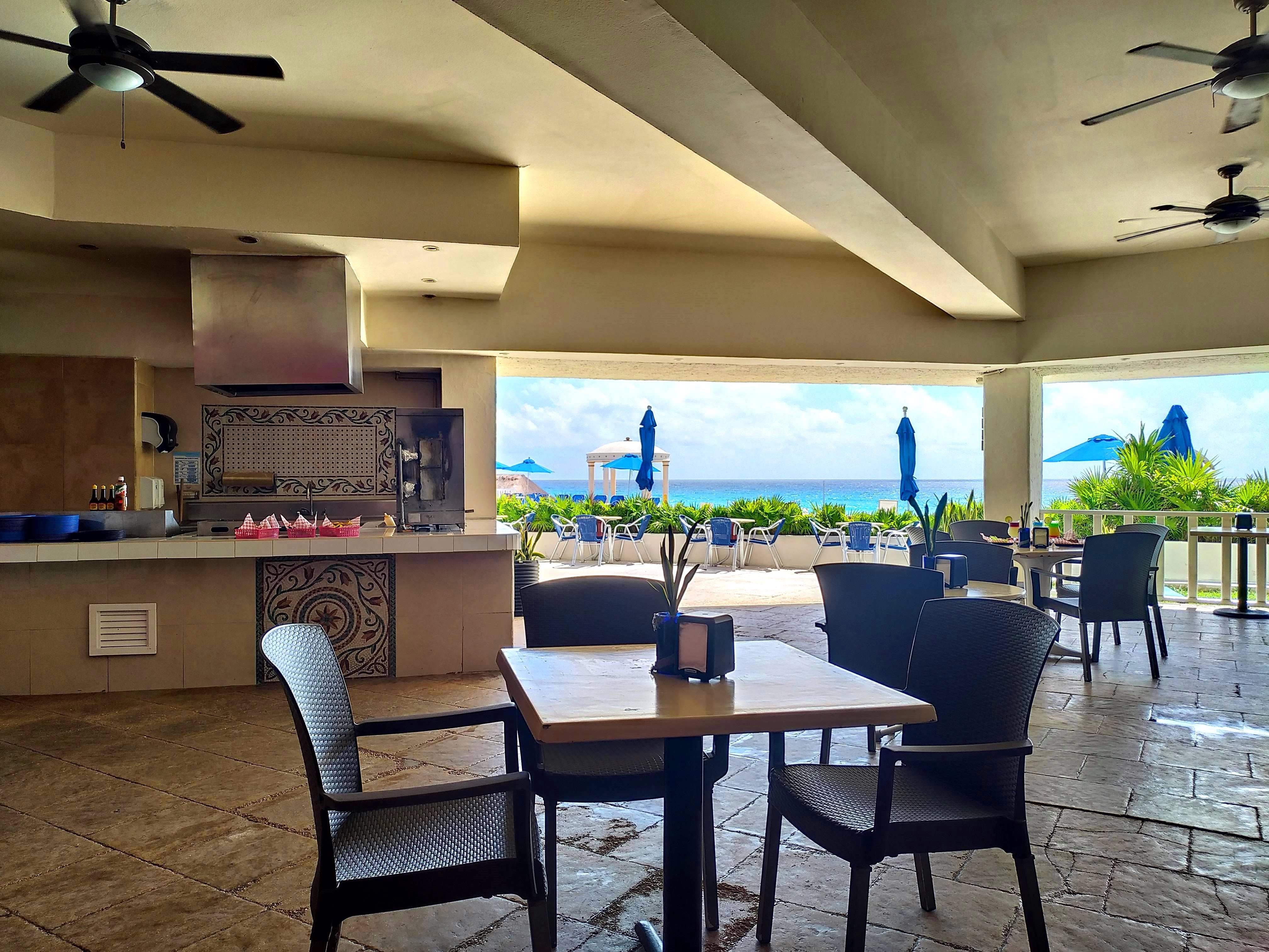 Golden Parnassus Hotel 3*