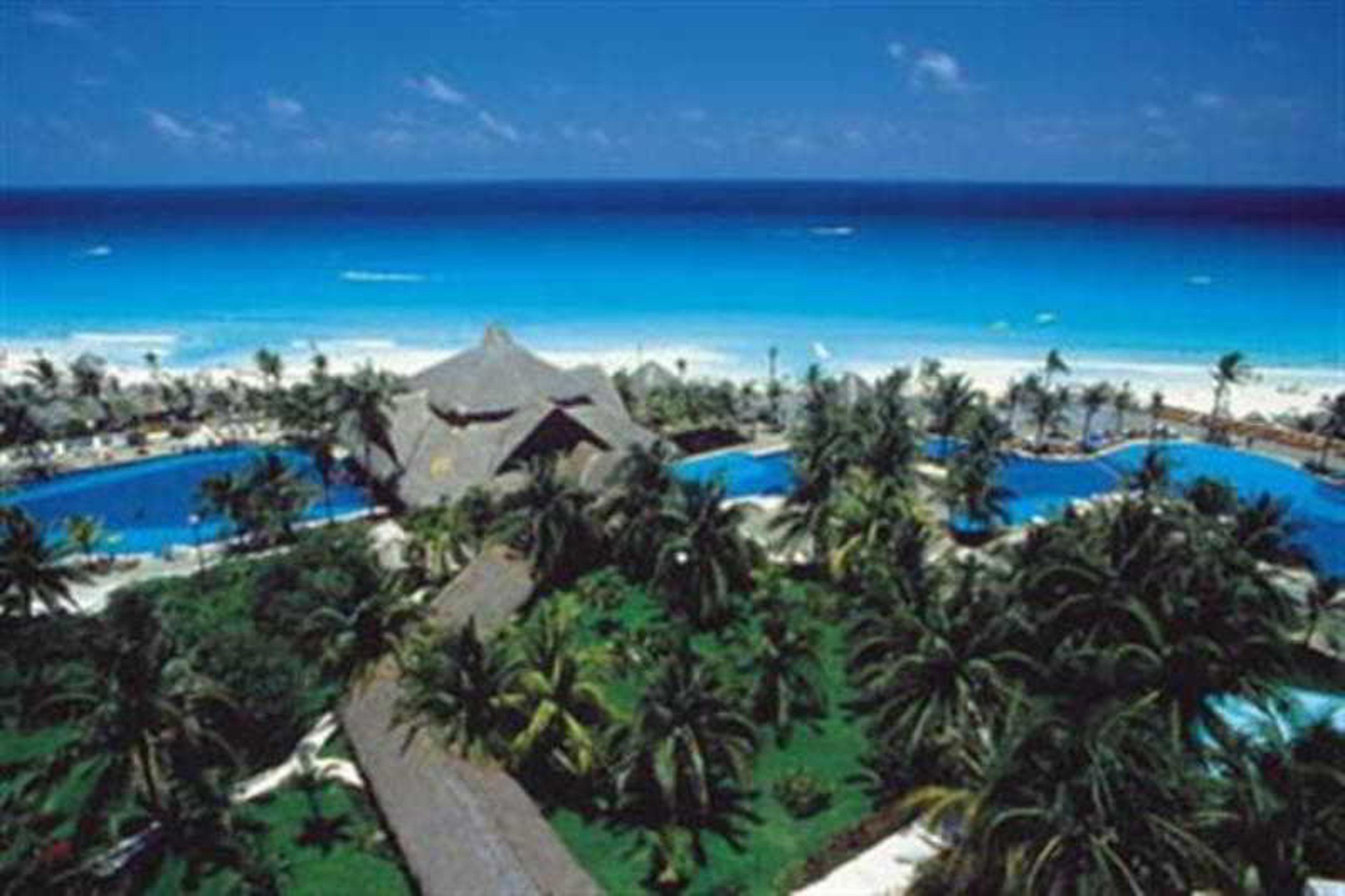 The Pyramid By Oasis 5*