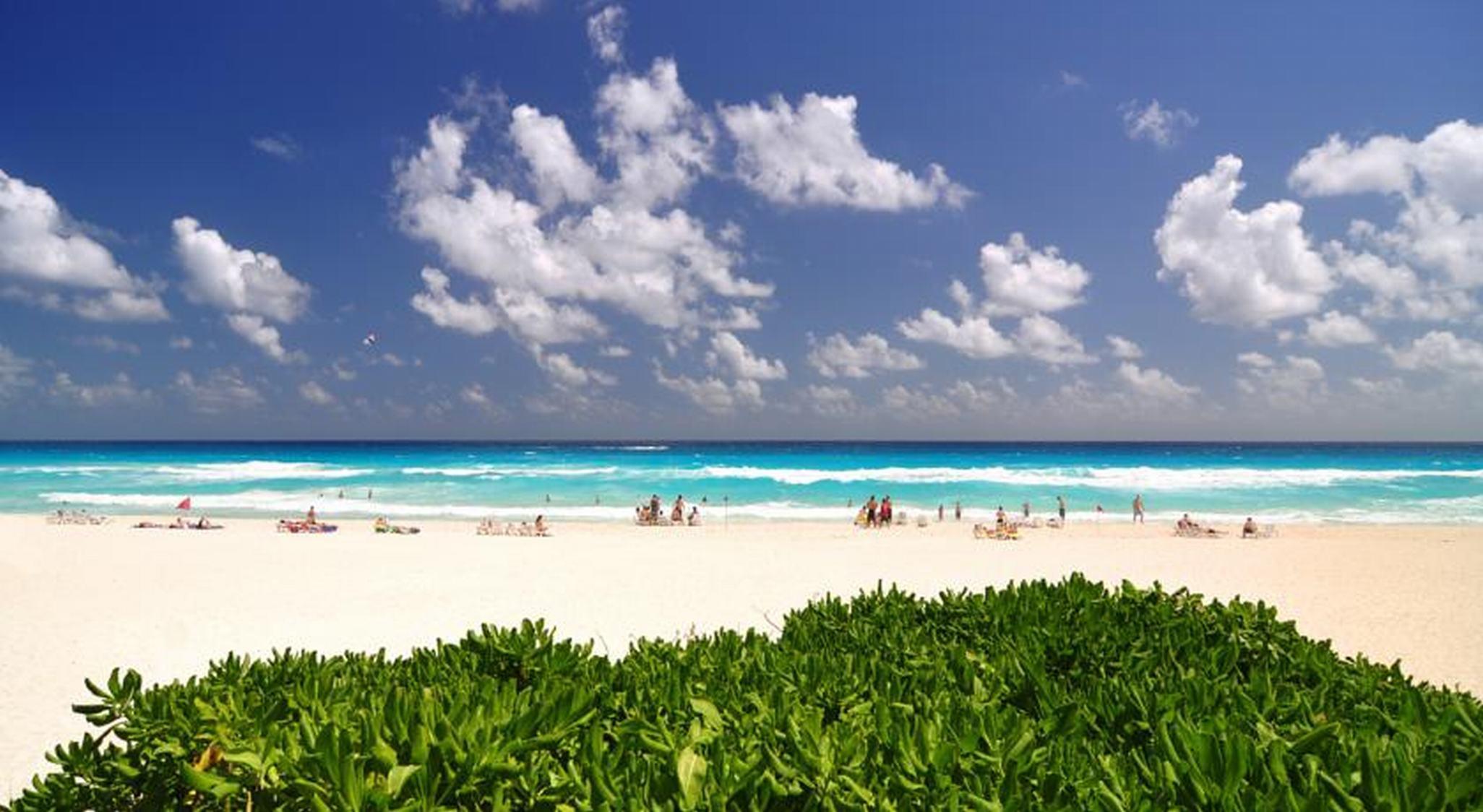 The Pyramid By Oasis Cancún
