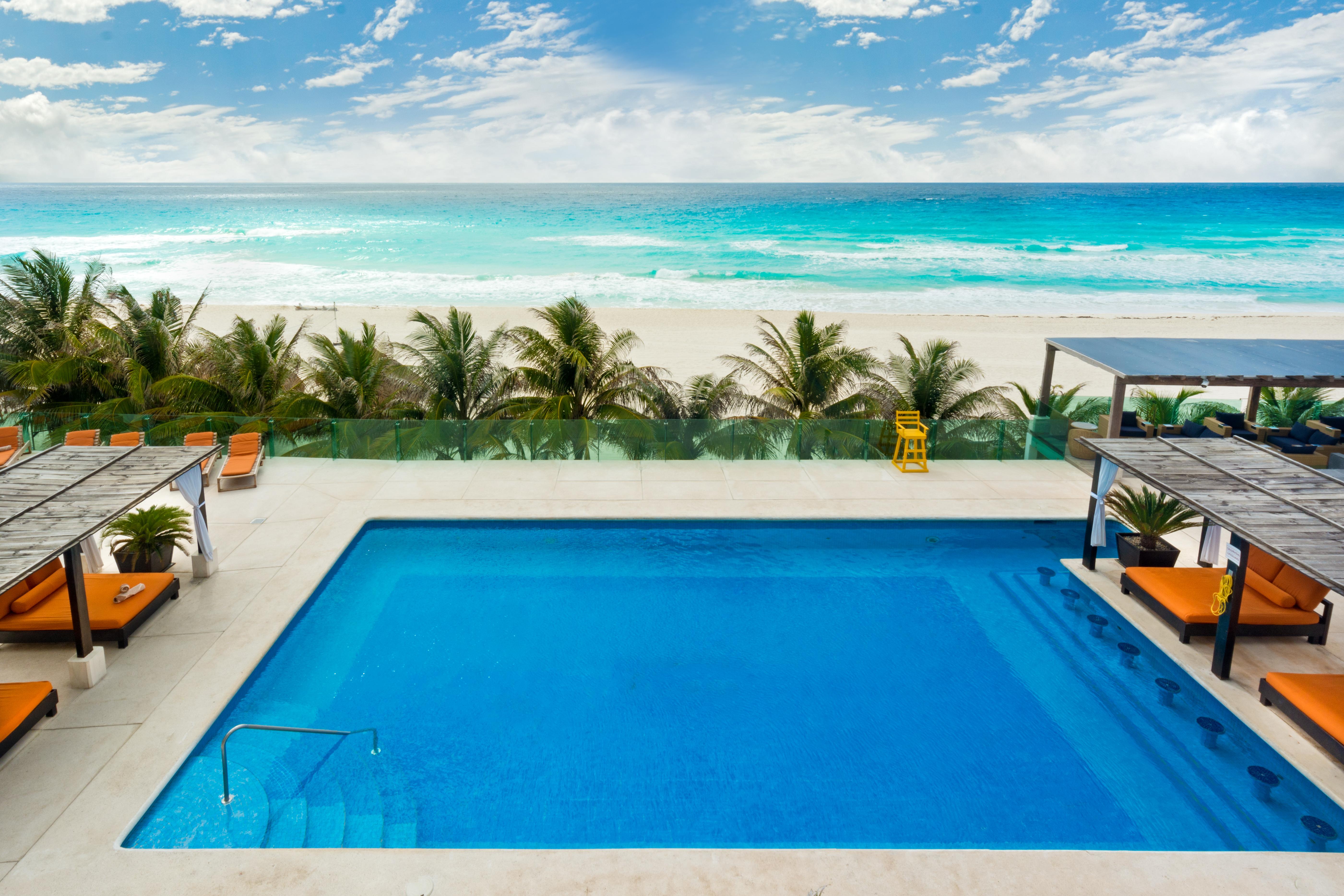 Flamingo Hotel 4*