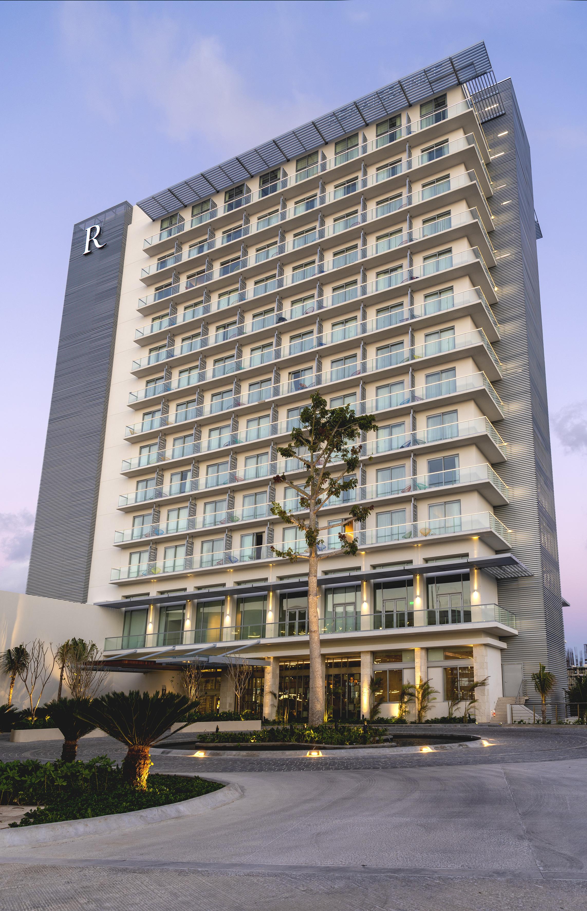 Renaissance & Marina