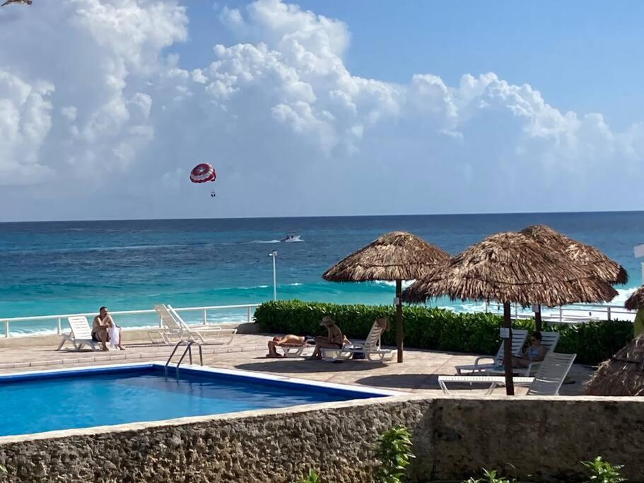 Oceanfront, Entire