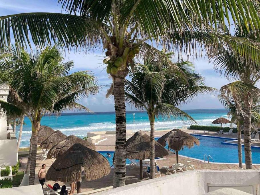 Oceanfront, Entire