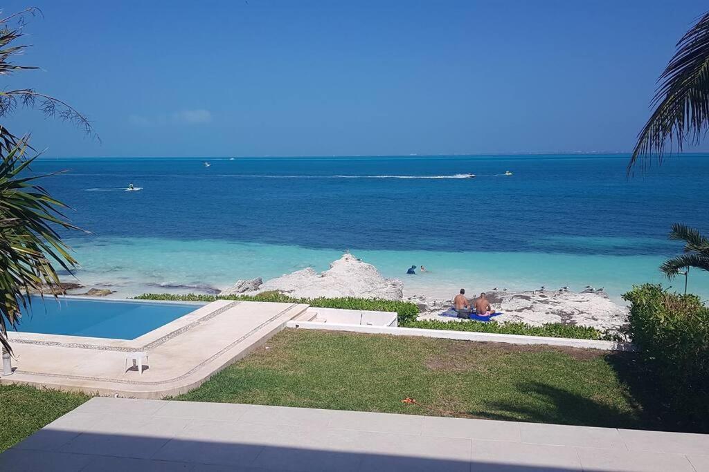 Front Zone * Cancún