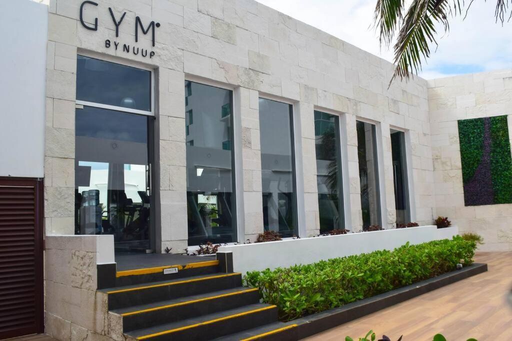 At The Beach, Balcony, Stunning Views, Gym, Jacuzi, Pool Cancun