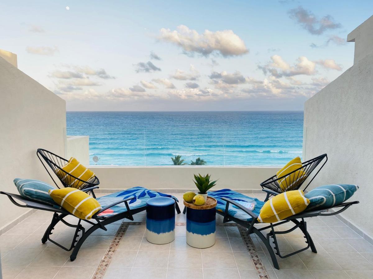 Ocean View Three Bedroom, Three Story Penthouse By The * Cancún