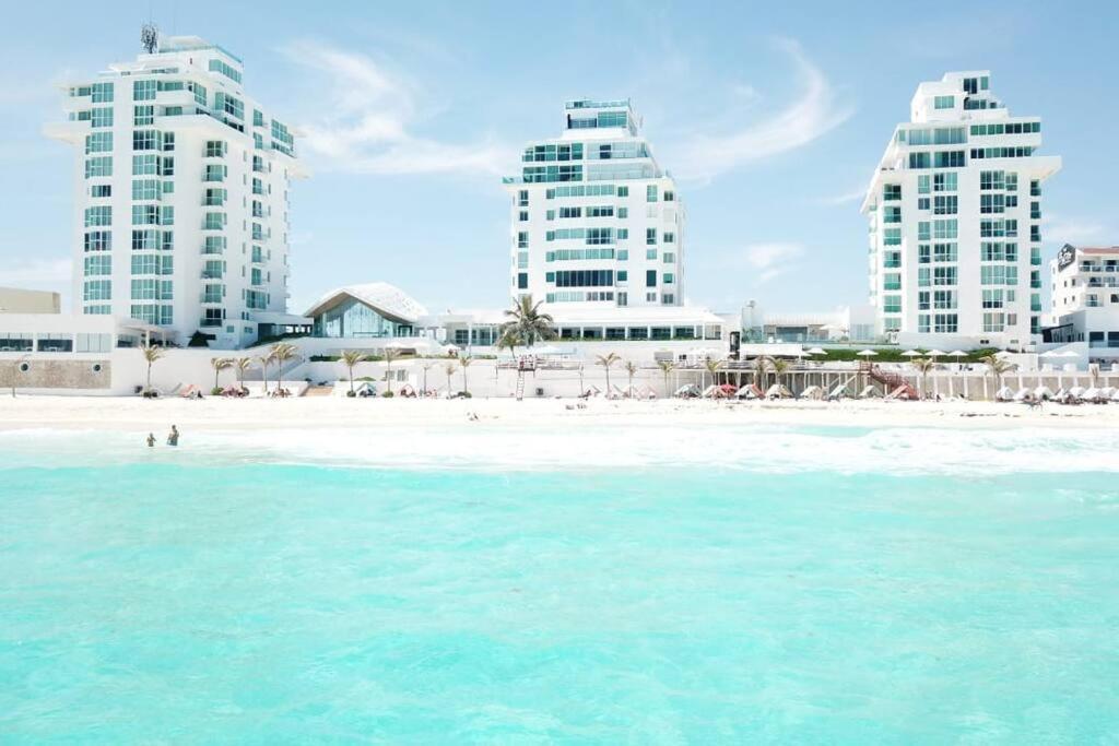 Apartamento Estudio 3a Sobre La Playa, Excelente Opcion Cancún