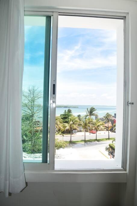 Apartamento Estudio 2a Sobre La Playa, Piscina, Gimnasio, Excelente Opcion *