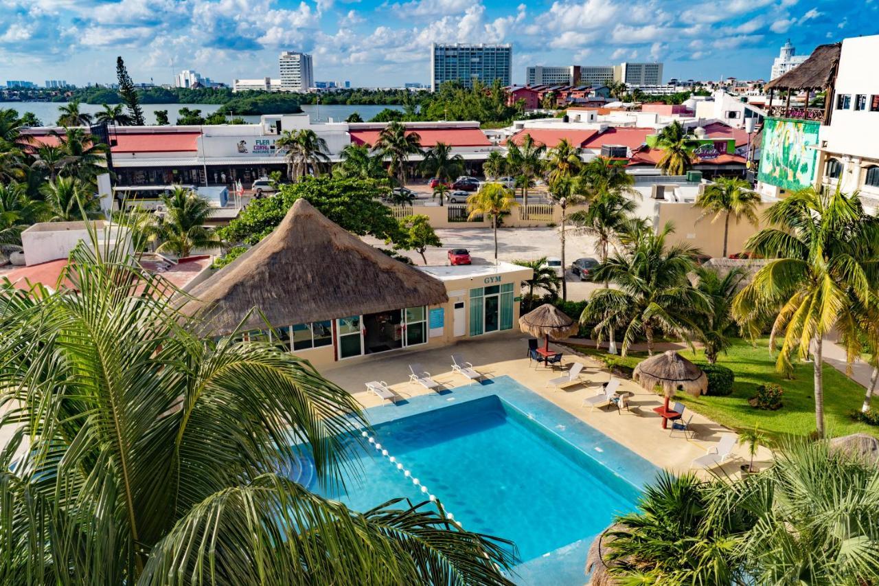 Paradise Beachfront & Nightlife Heart Cancún