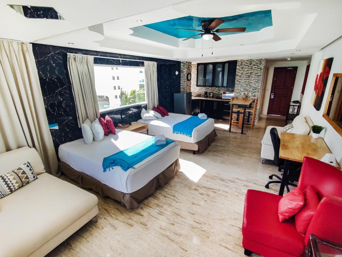 Paradise Beachfront & Nightlife Heart
