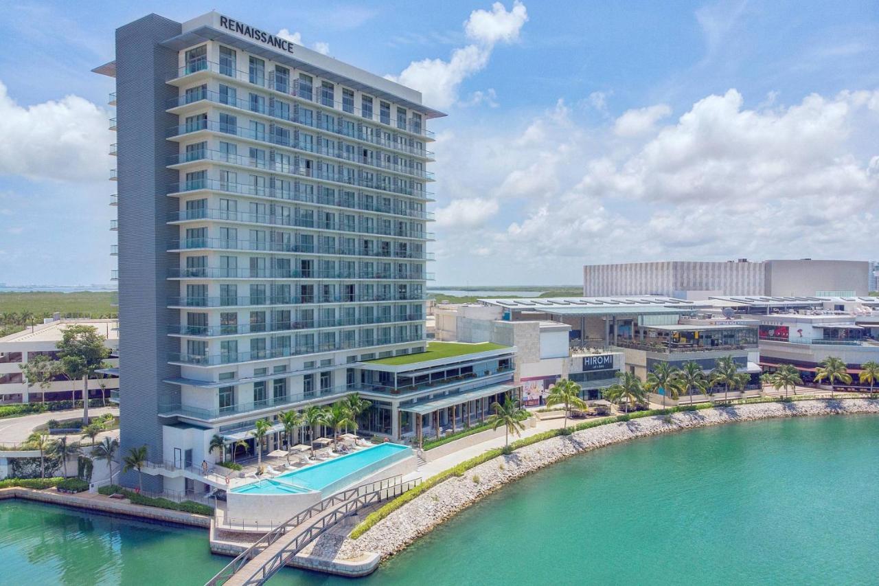 Hotel Renaissance & Marina
