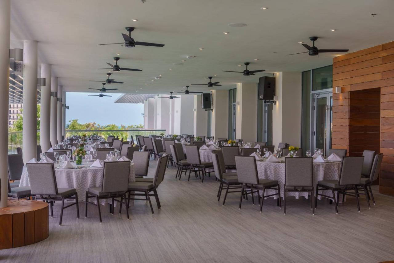 Hotel Renaissance & Marina 5*