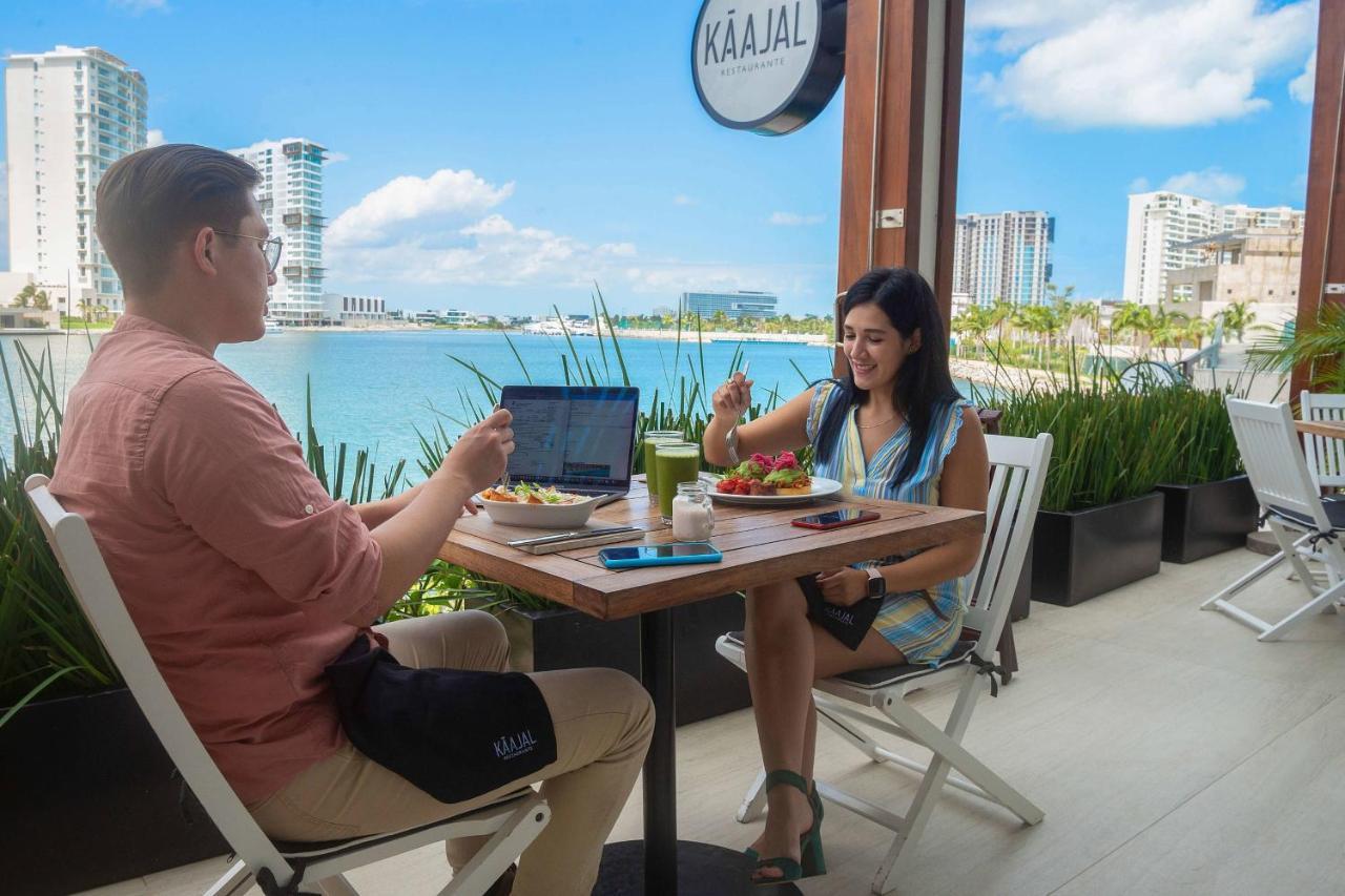 Renaissance & Marina Hotel