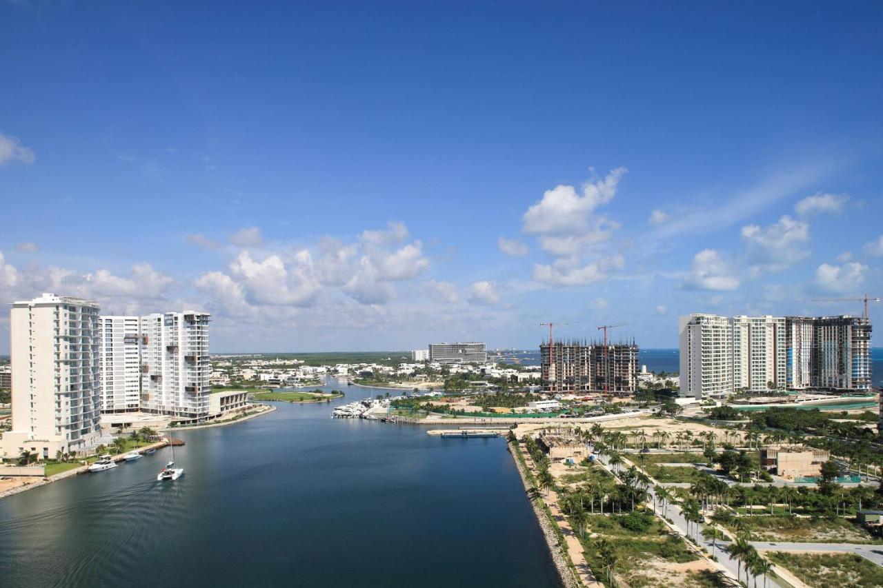 Renaissance & Marina Hotel 5*