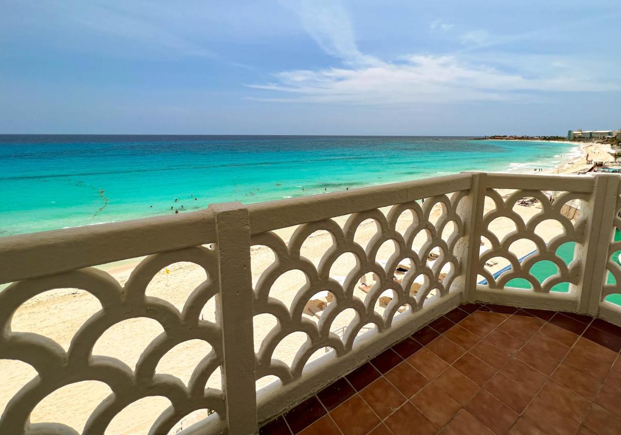 Seashore Cancún