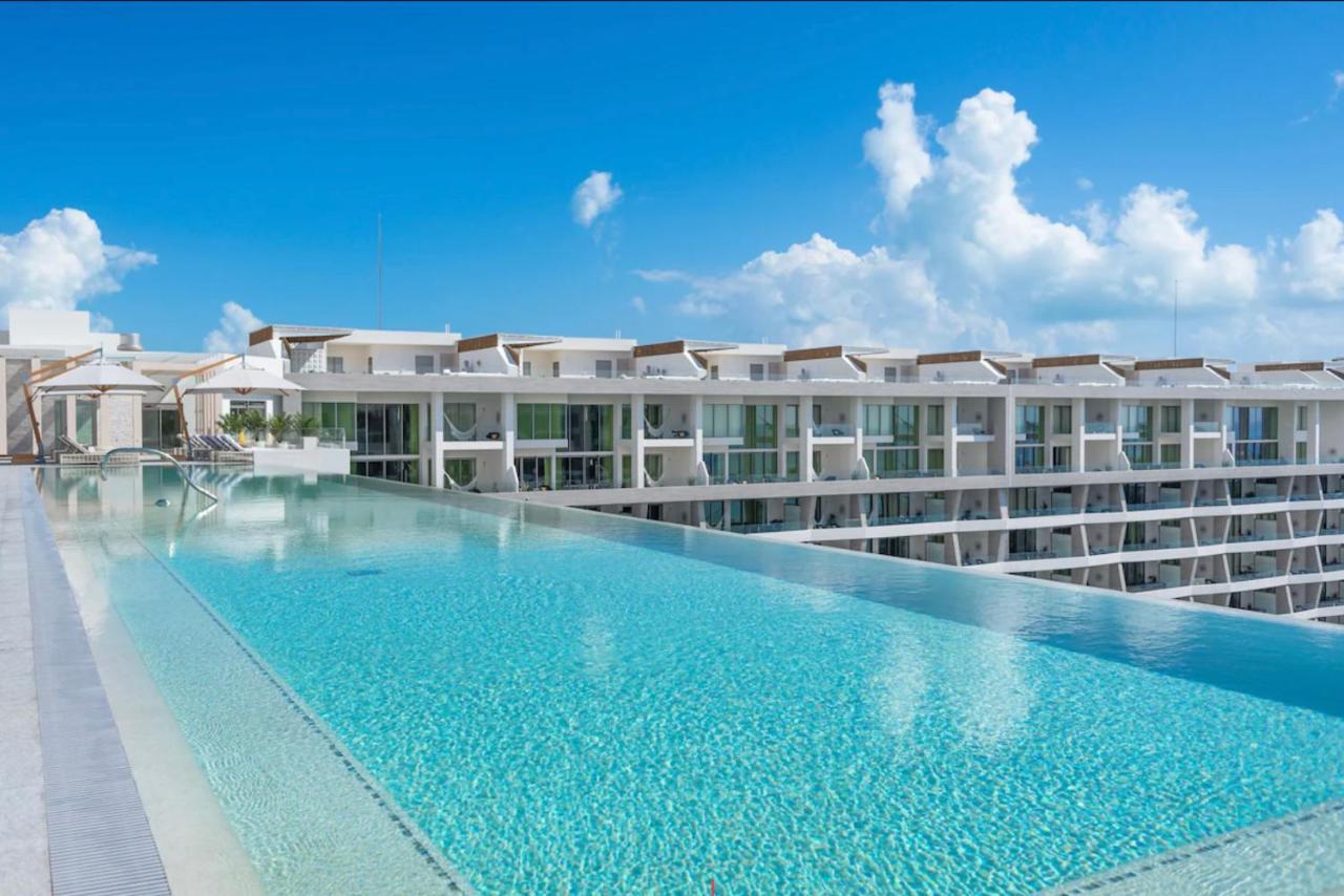 Hotel 5 Diamond Luxury Resort!