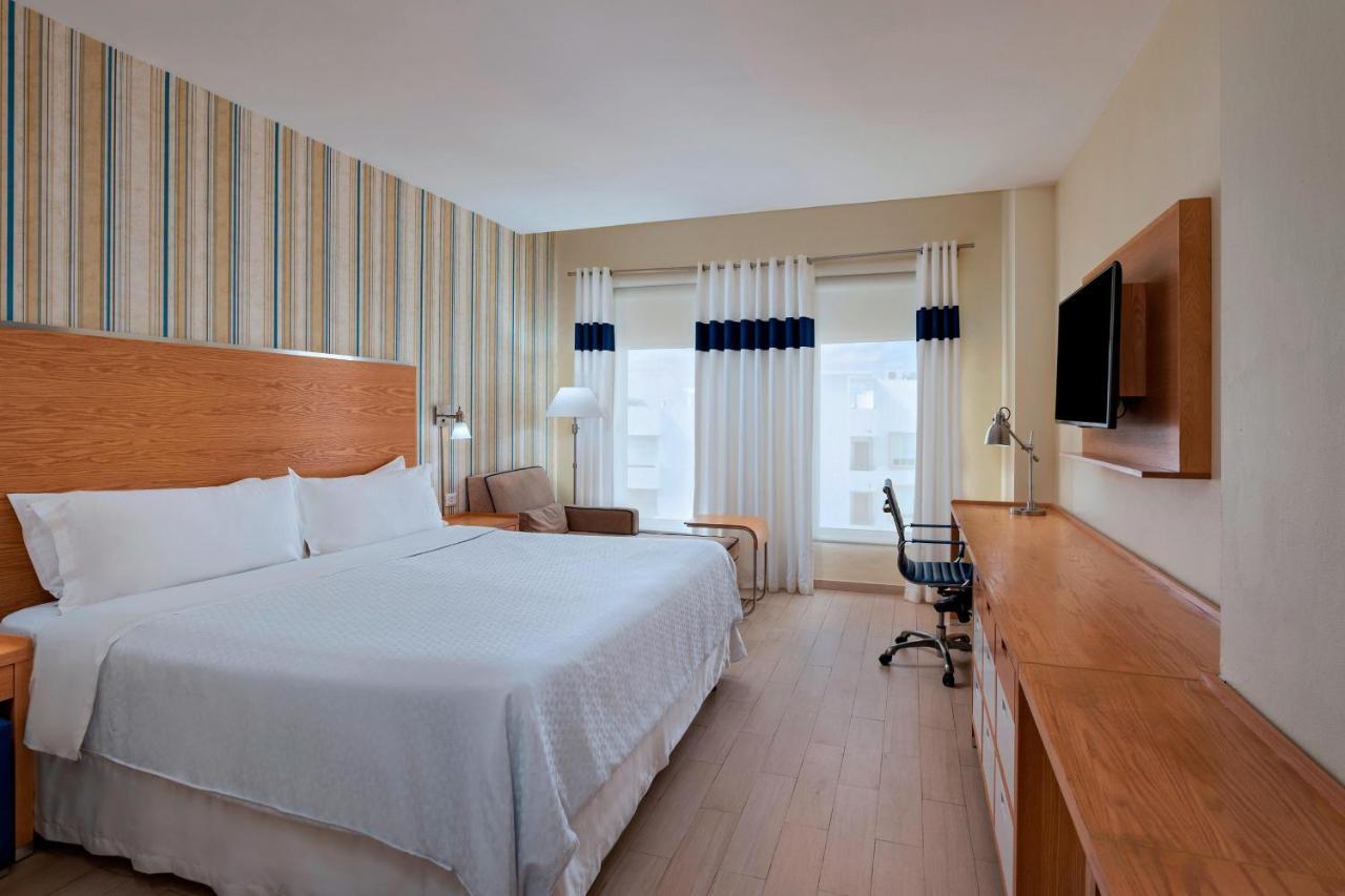 Four Points By Sheraton Centro Hotel Cancún