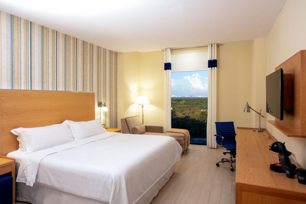 Four Points By Sheraton Centro 4*
