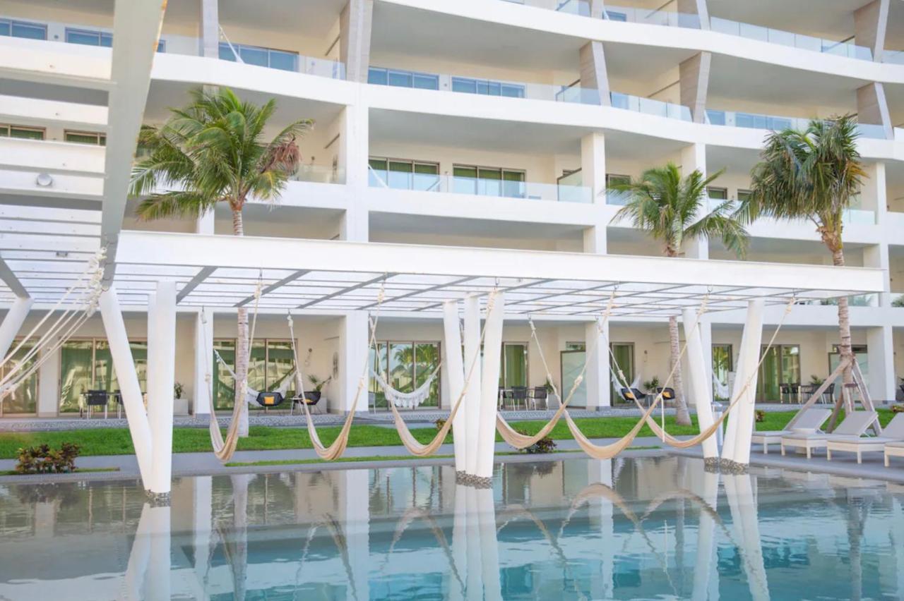 5 Diamond Luxury Resort!