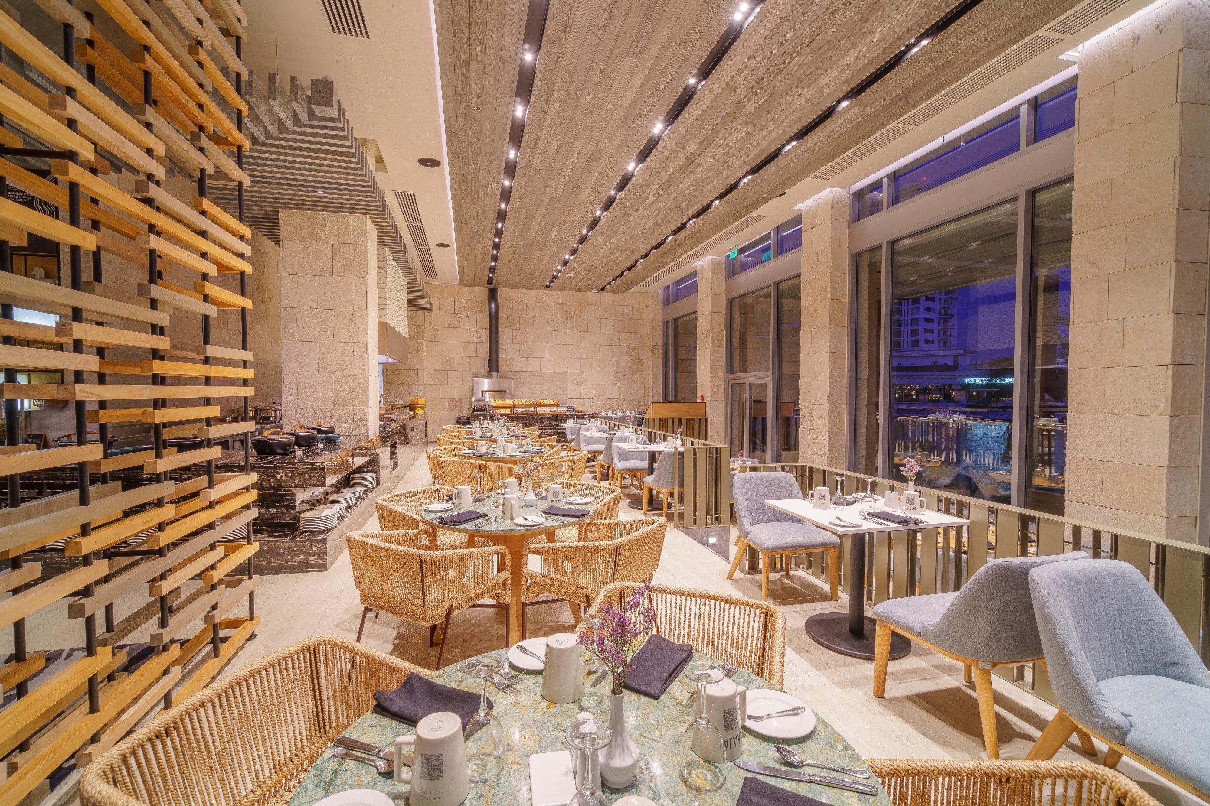 Renaissance & Marina Hotel 5*