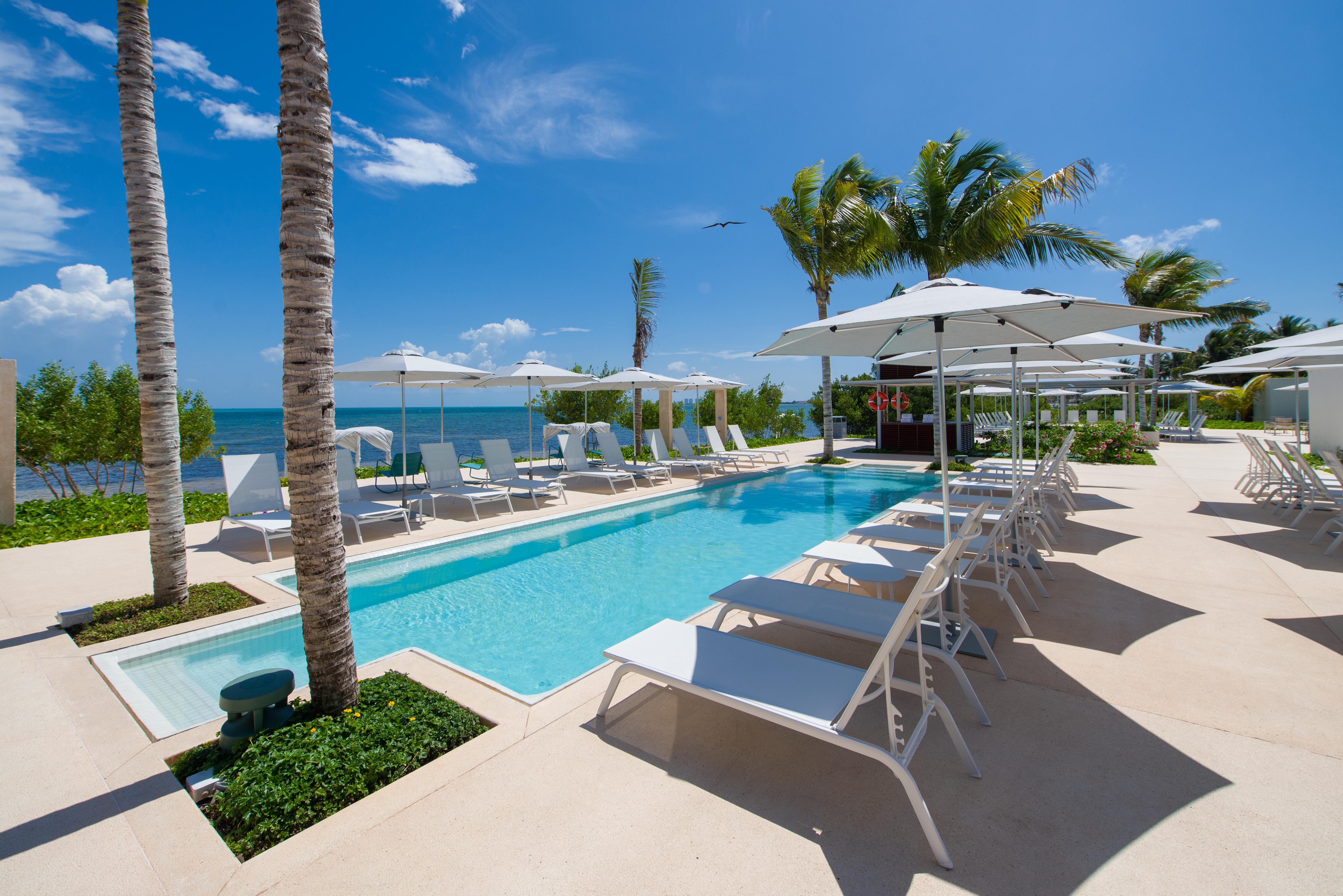 Hotel Renaissance & Marina 5*