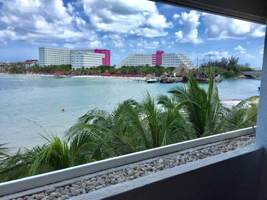 Beachfront 417 Apartamento Cancún