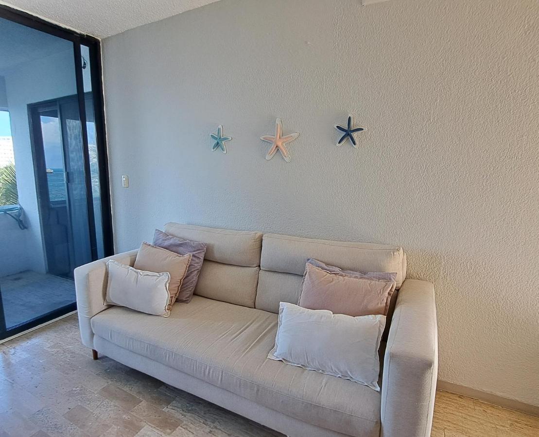 Beachfront 417 Cancún