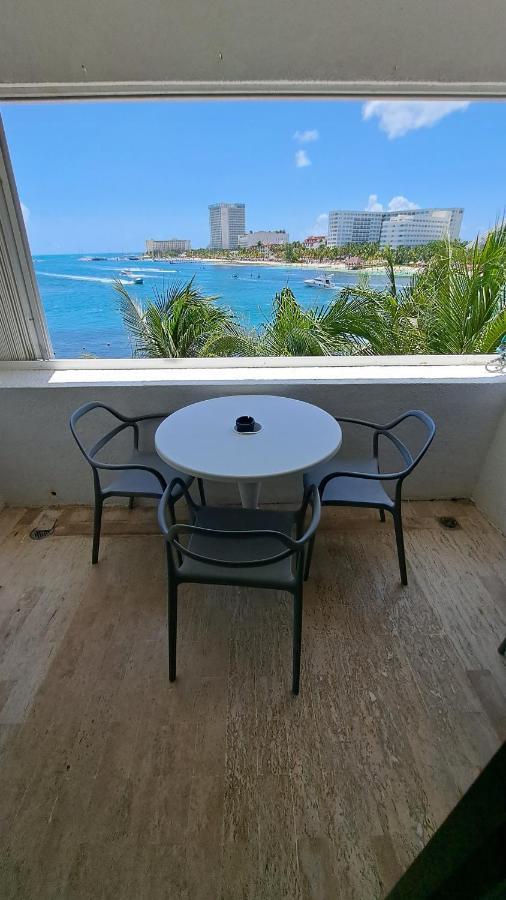 Apartamento Beachfront 417 Cancún