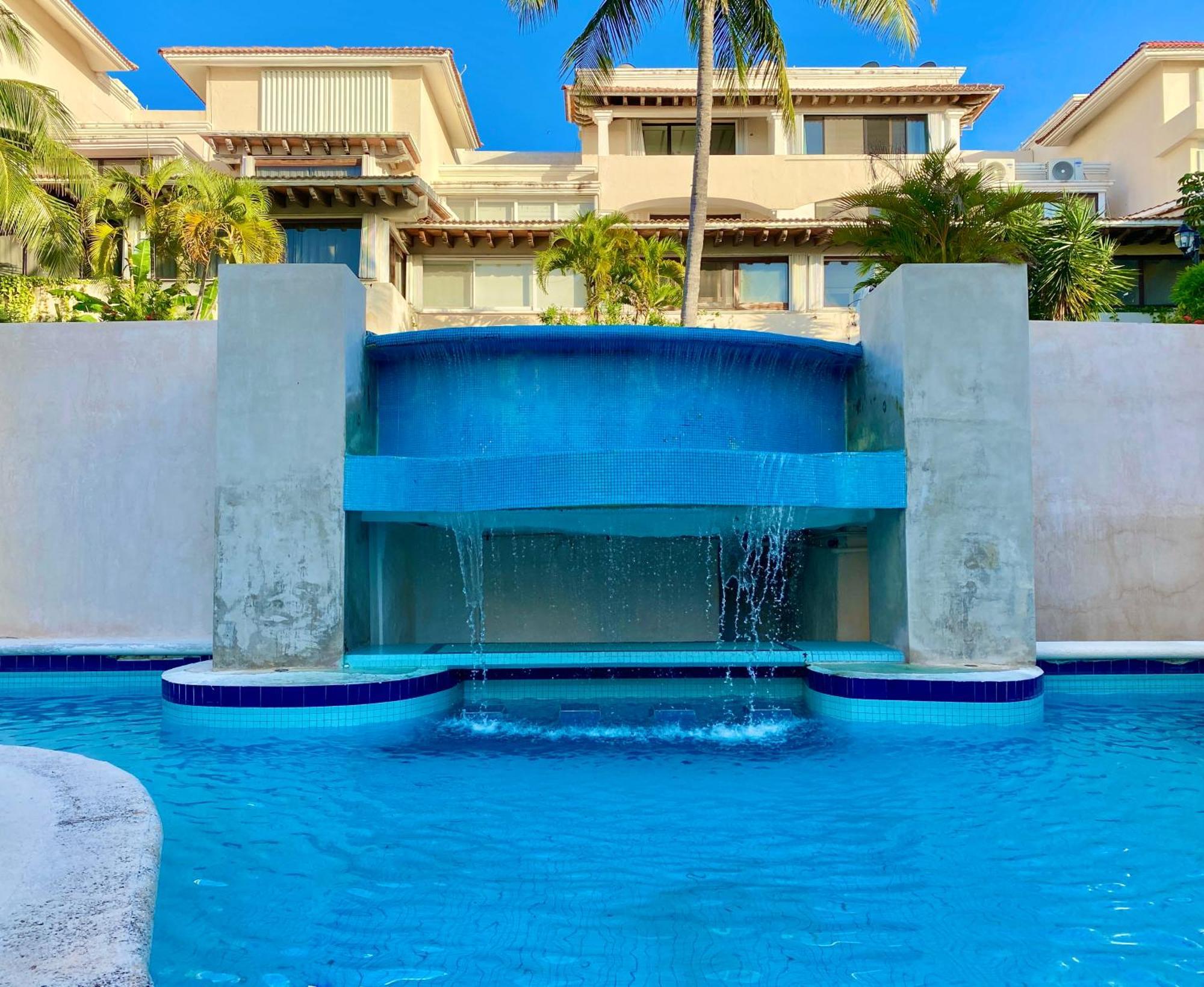 Cascada By Andiani Travel * Cancún
