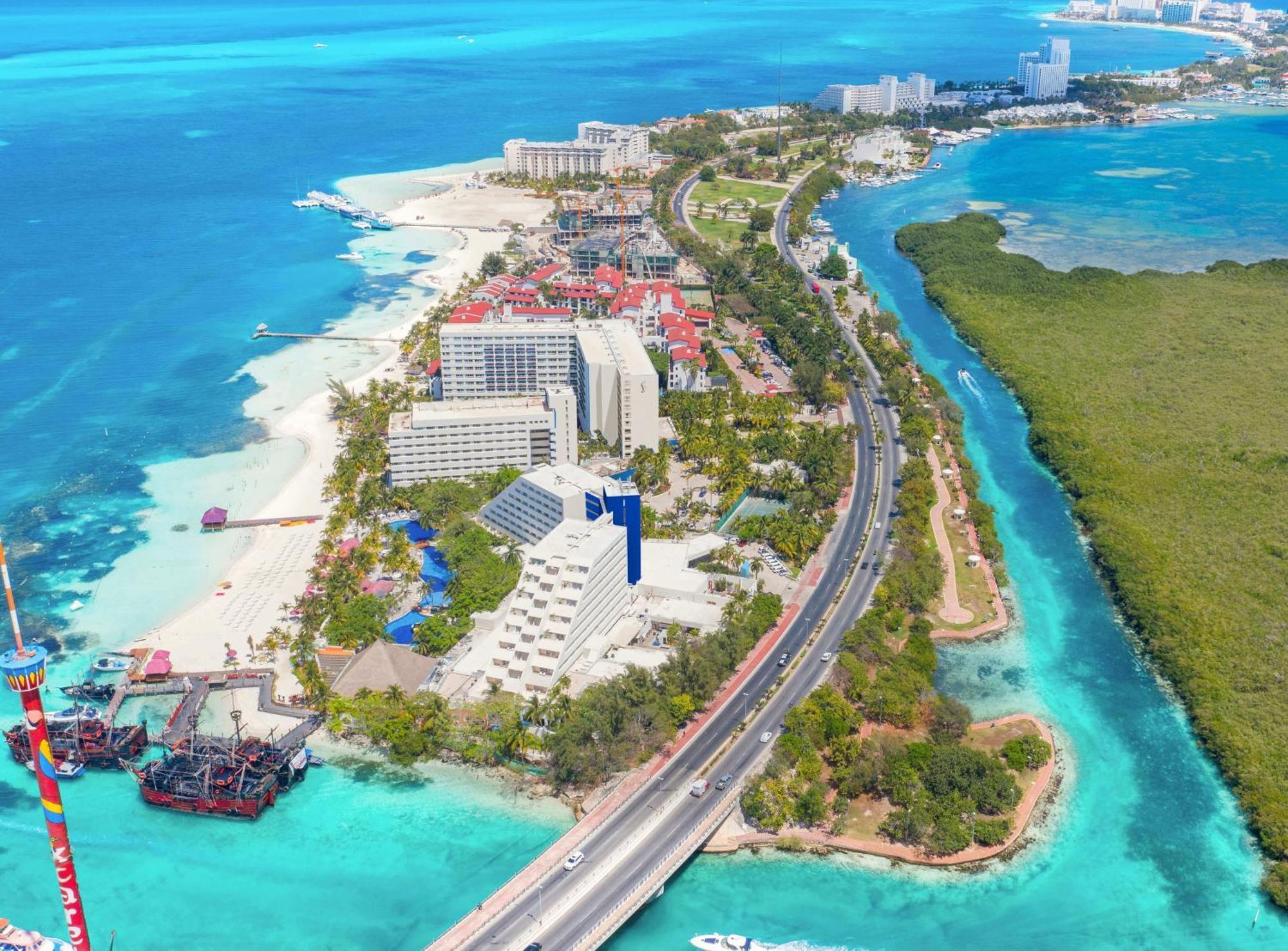 Apartahotel Azcapri Boutique & Cancún