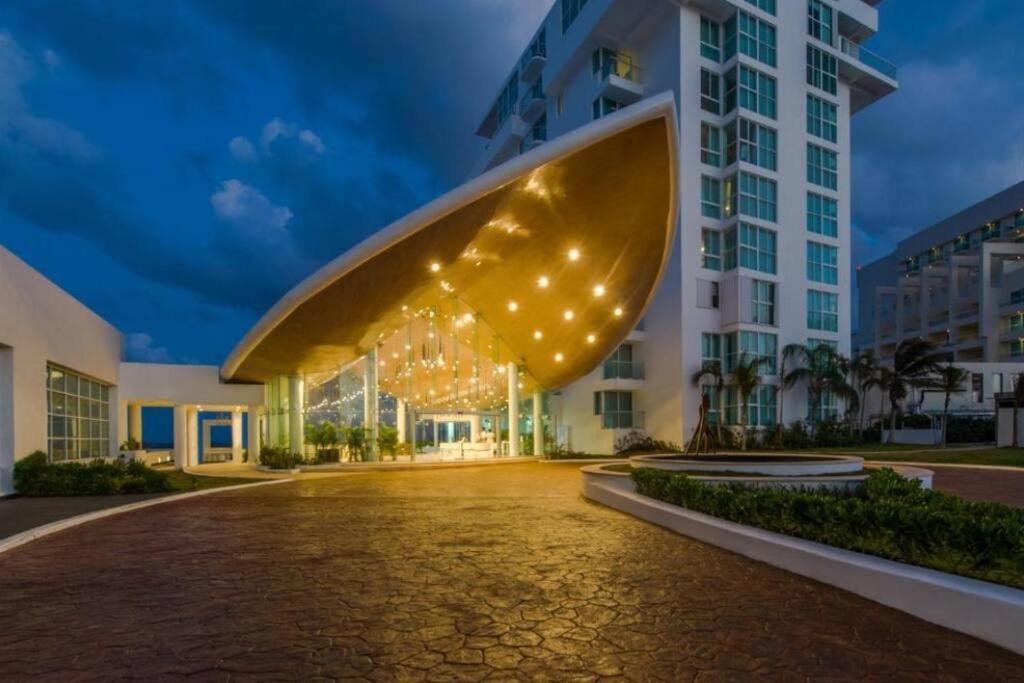 Brand New At The 3d * Cancún