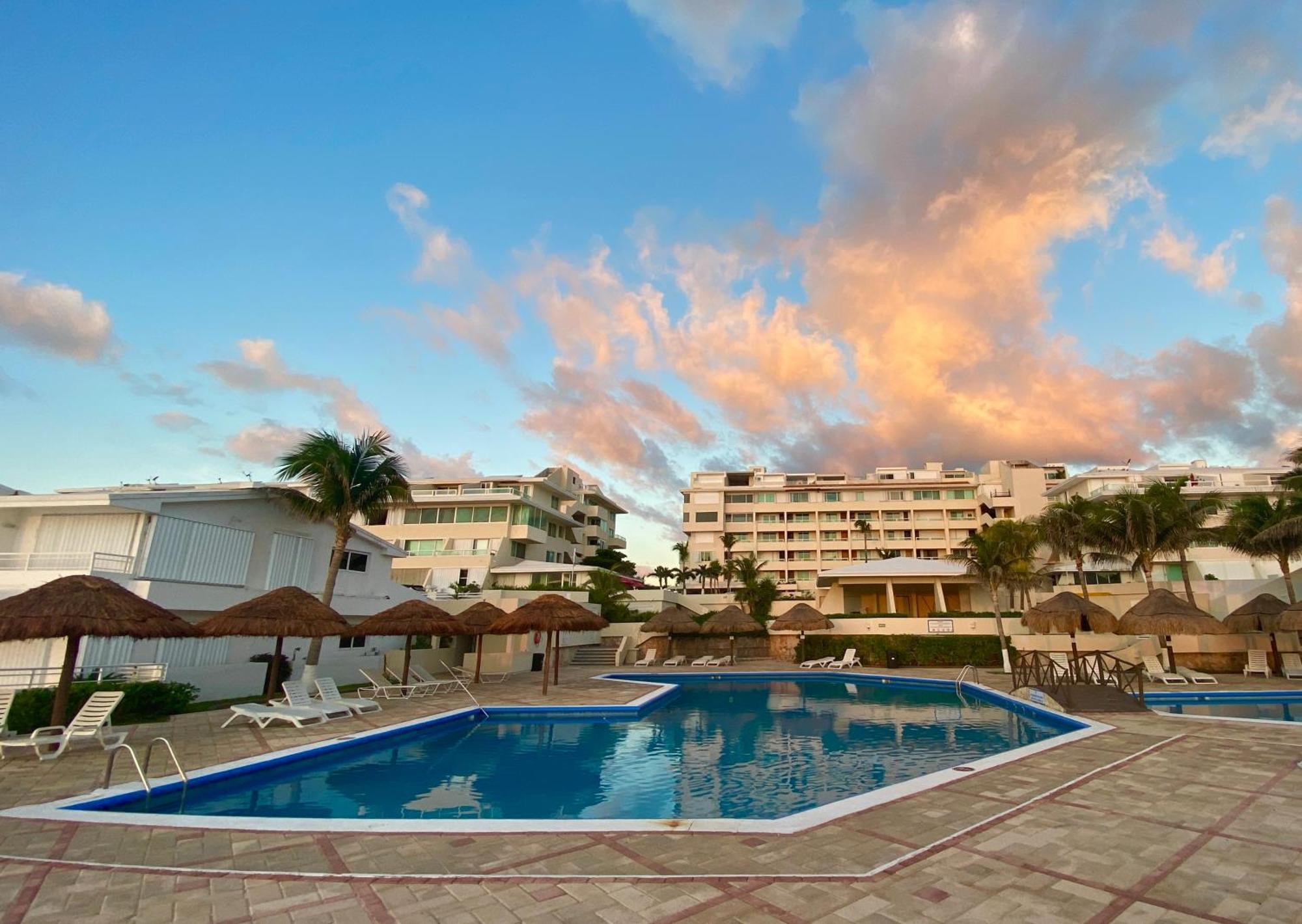With Balcony Ocean & Lagoon View, Brisas Zone, By & Ocean Cancún