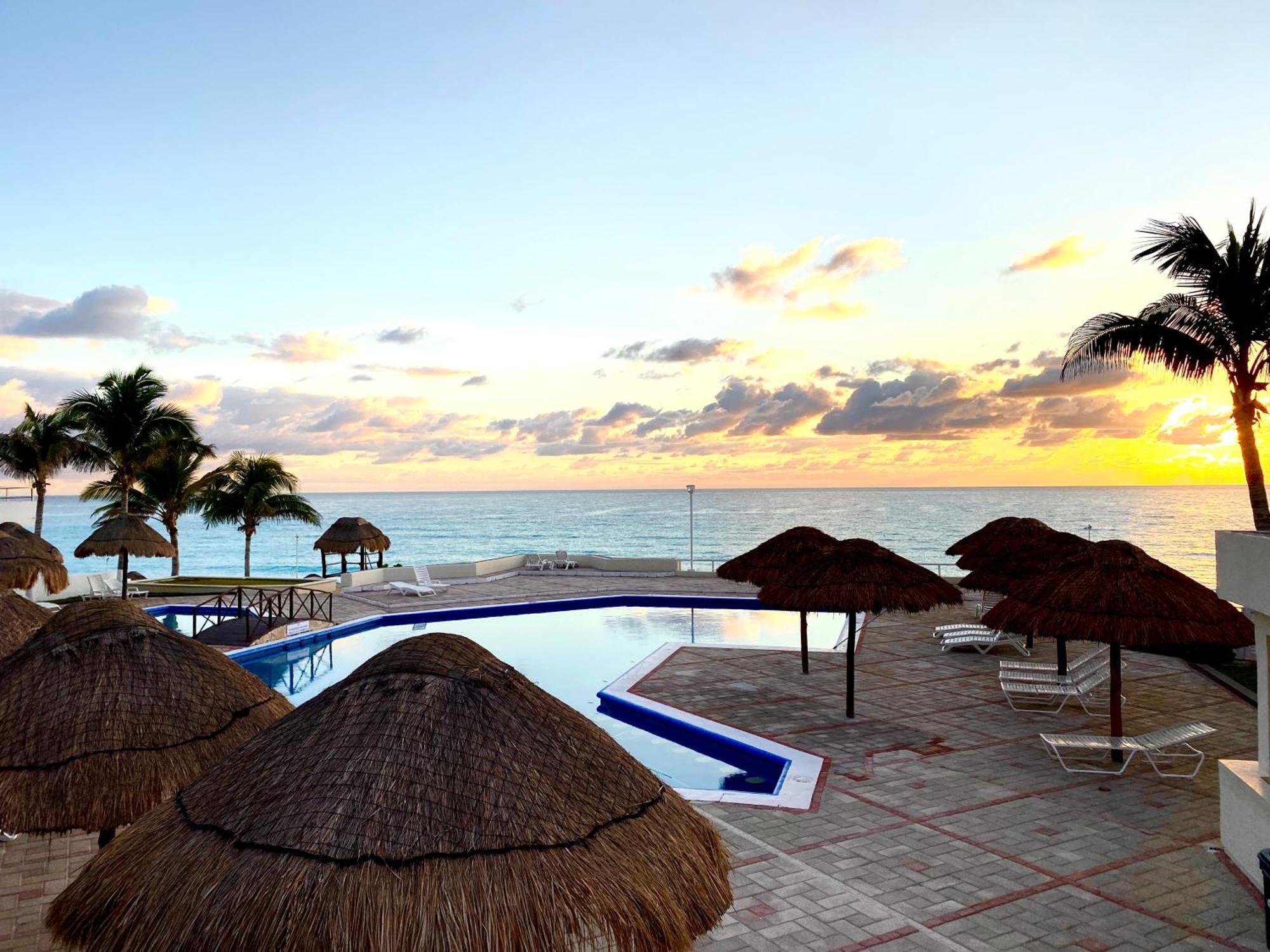 With Balcony Ocean & Lagoon View, Brisas Zone, By & Ocean Apartamento *