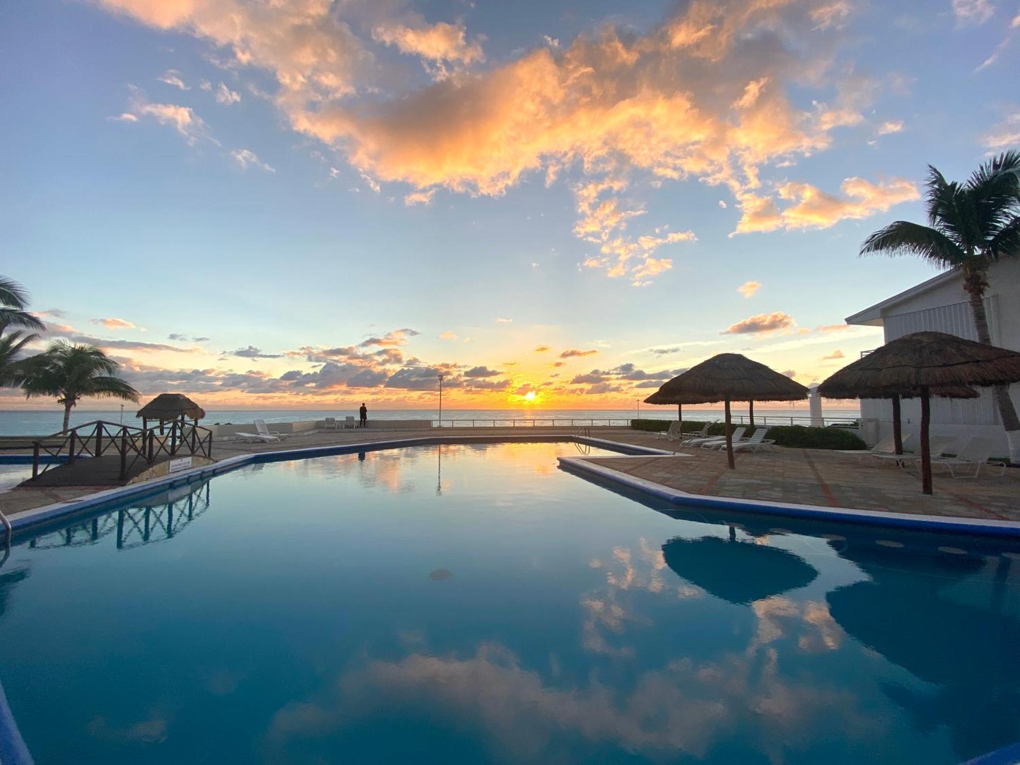 Apartamento With Balcony Ocean & Lagoon View, Brisas Zone, By & Ocean Cancún