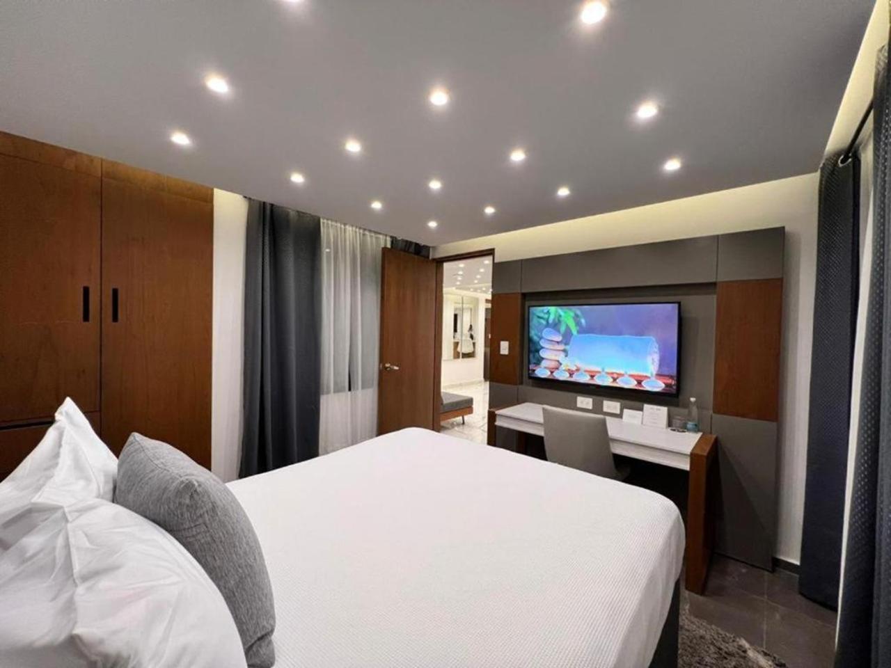 Seven Boutique Apartahotel 3*