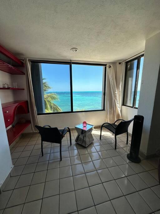 Luxurious Beachfront Getaway With Panoramic Views - Book Today