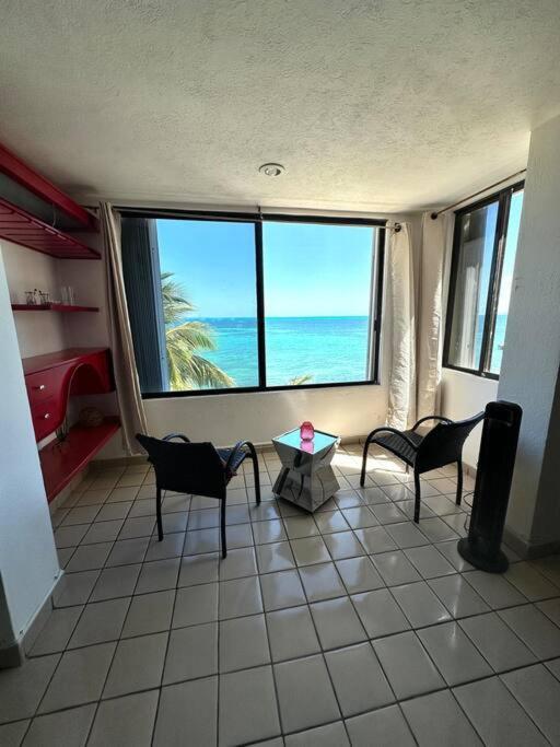 Luxurious Beachfront Getaway With Panoramic Views - Book Today Apartamento *