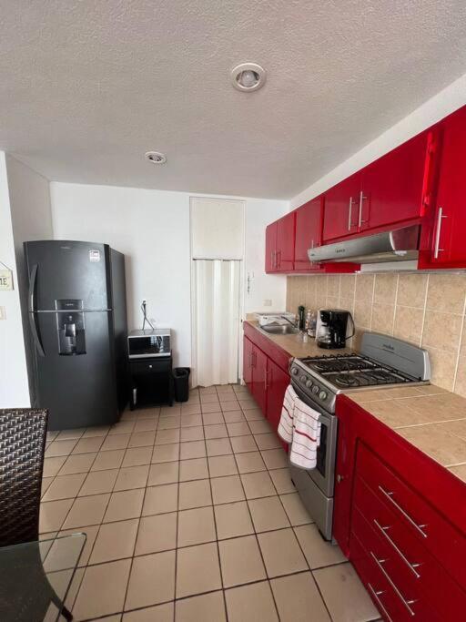 Apartamento Luxurious Beachfront Getaway With Panoramic Views - Book Today *
