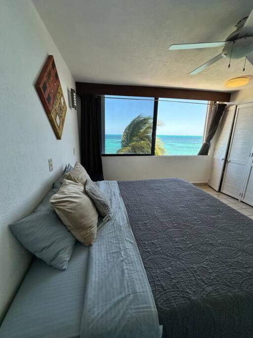 Apartamento Luxurious Beachfront Getaway With Panoramic Views - Book Today