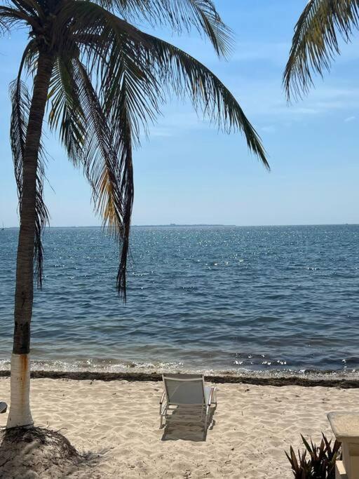 Luxurious Beachfront Getaway With Panoramic Views - Book Today Apartamento *