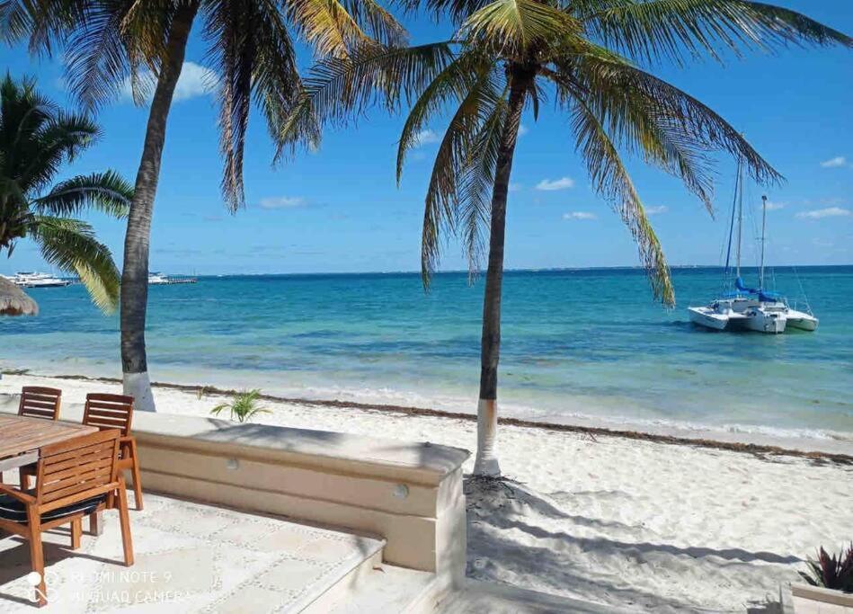 Luxurious Beachfront Getaway With Panoramic Views - Book Today Apartamento *