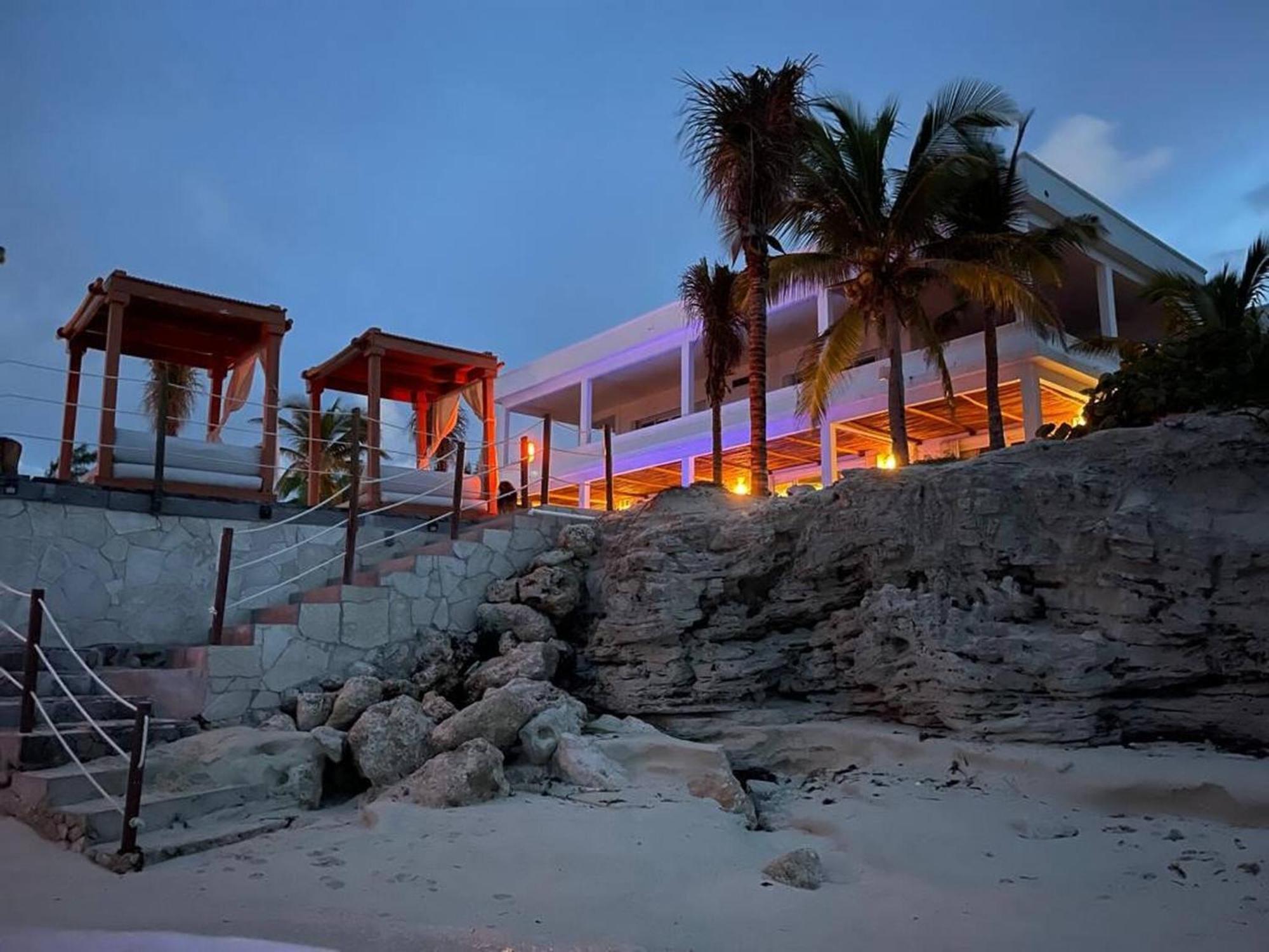 Perfect Location For Families And Weddings *