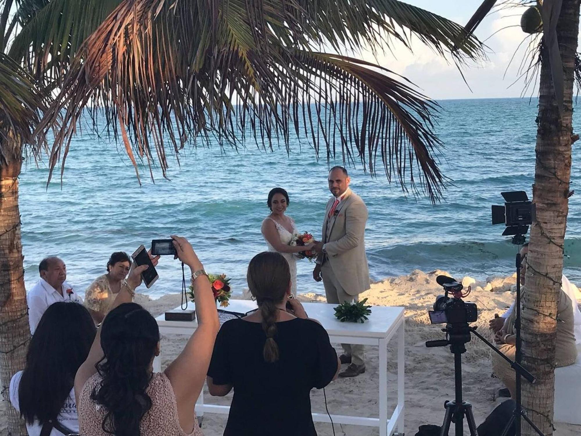 Perfect Location For Families And Weddings Villa