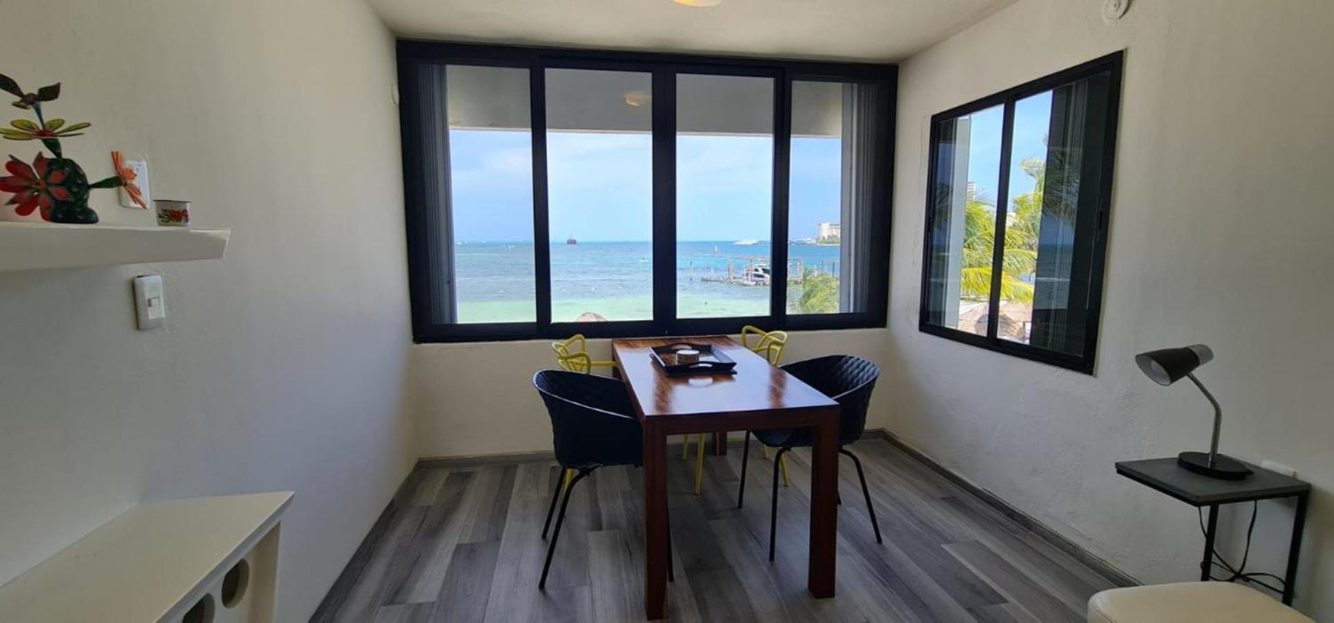 Oceanfront At Unique Location Apartment