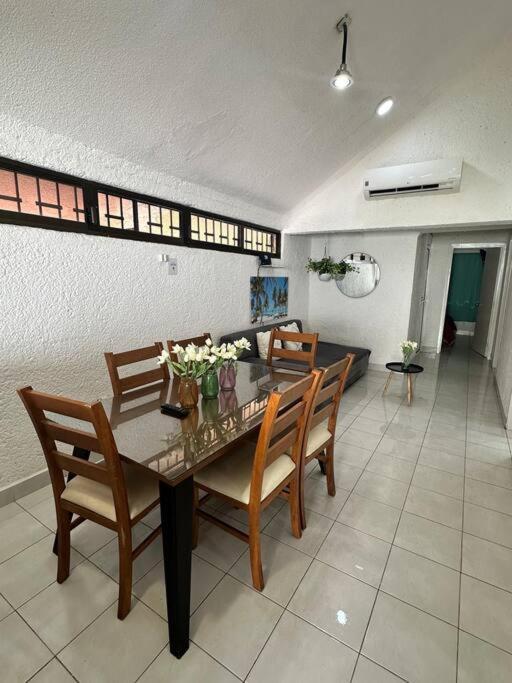 Lagoon-front House In Zone Location With Easy Access To Attractions Villa Cancún